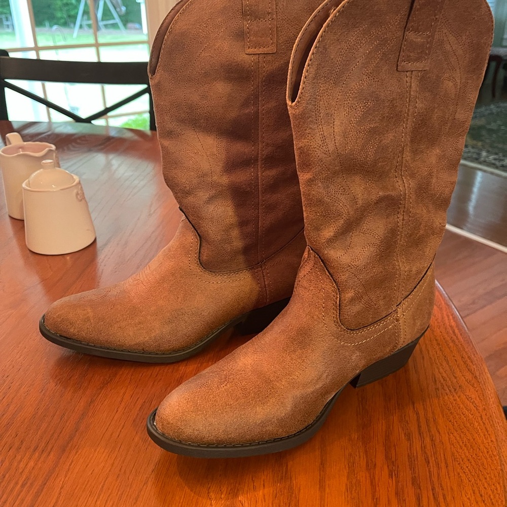 Rampage Classic Women's Tan Suede Western Boots Sz 8.5